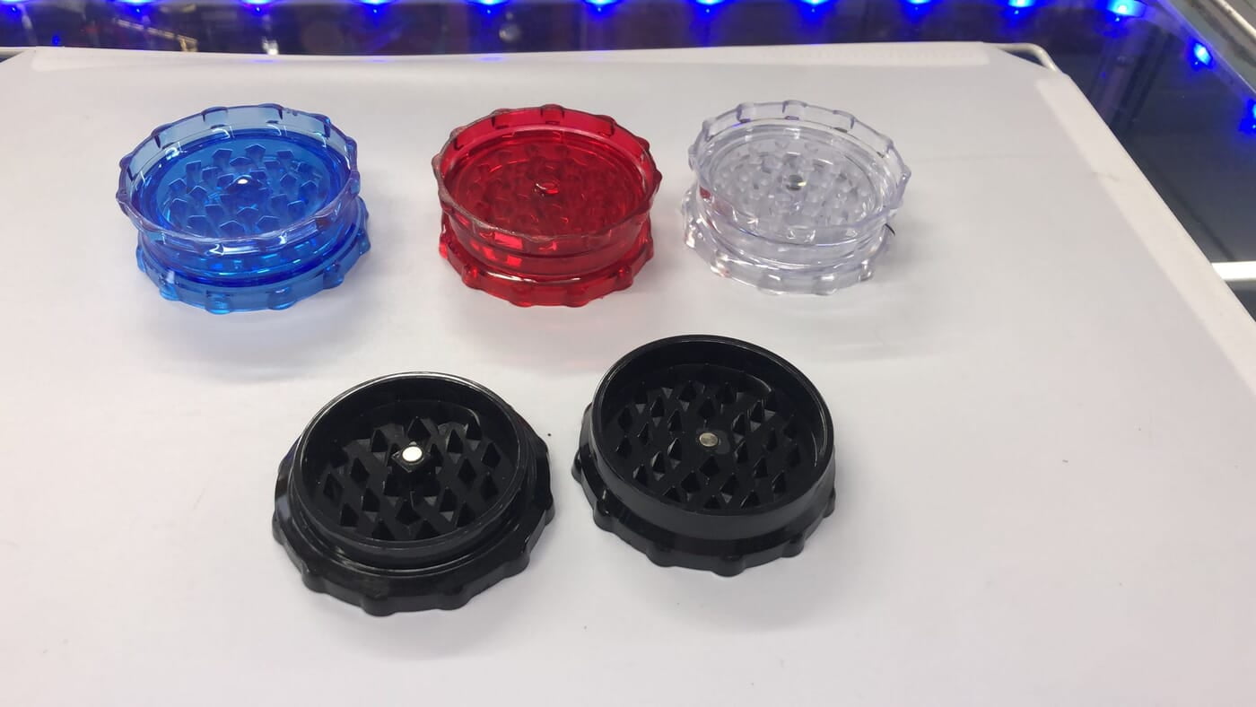 Grinder 2 Pcs Plastic Extra Large